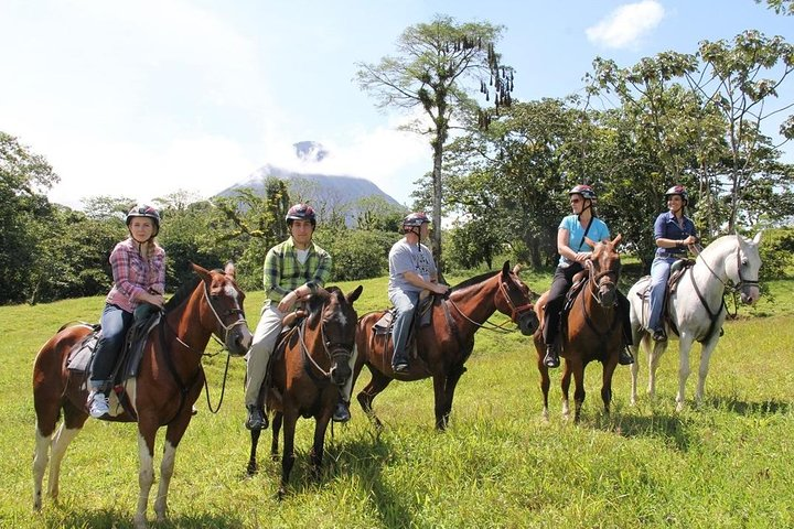 Arenal horseback riding